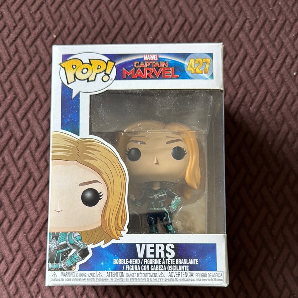 New in box! Funko Pop! Captain Marvel Vers Figure